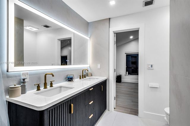 10380 SW 49th Pl, Cooper City, FL 33328