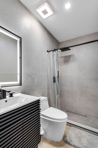 10380 SW 49th Pl, Cooper City, FL 33328