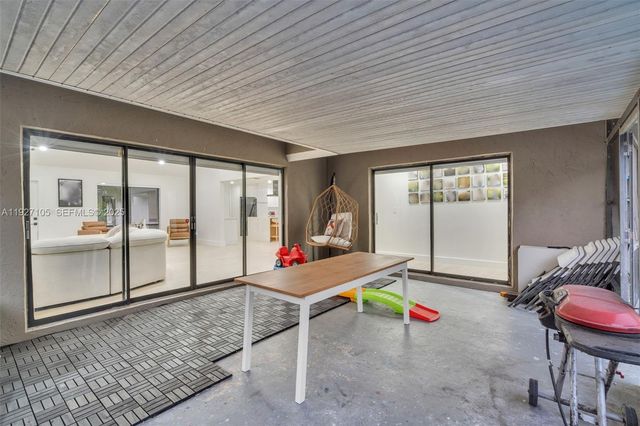 10380 SW 49th Pl, Cooper City, FL 33328