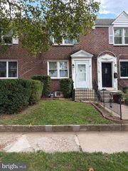 826 3RD, Bristol, PA 19007