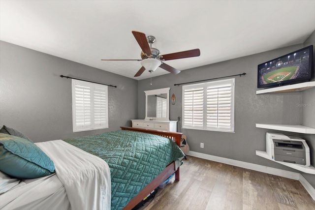 5015 20TH AVENUE N, St Petersburg, FL 33710