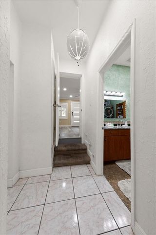 5015 20TH AVENUE N, St Petersburg, FL 33710