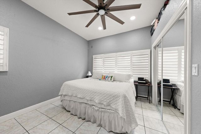 5015 20TH AVENUE N, St Petersburg, FL 33710