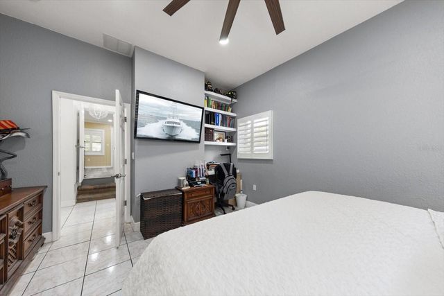 5015 20TH AVENUE N, St Petersburg, FL 33710