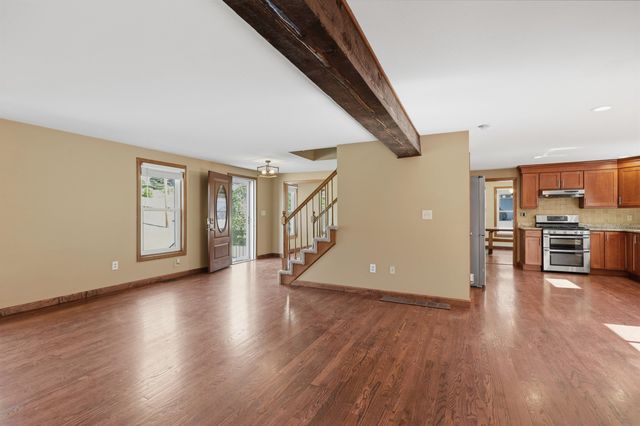 28 Rangers Drive, Hudson, NH 03051
