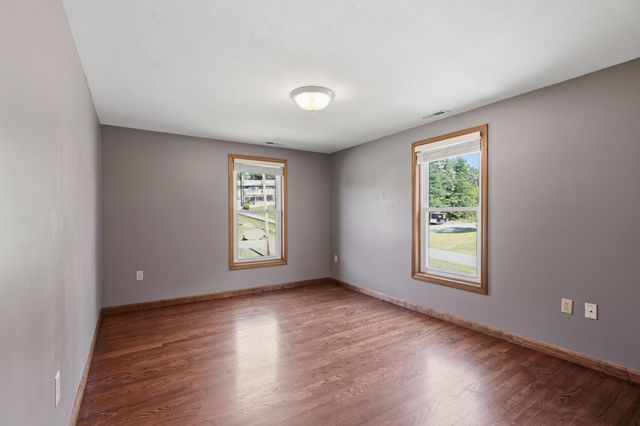 28 Rangers Drive, Hudson, NH 03051