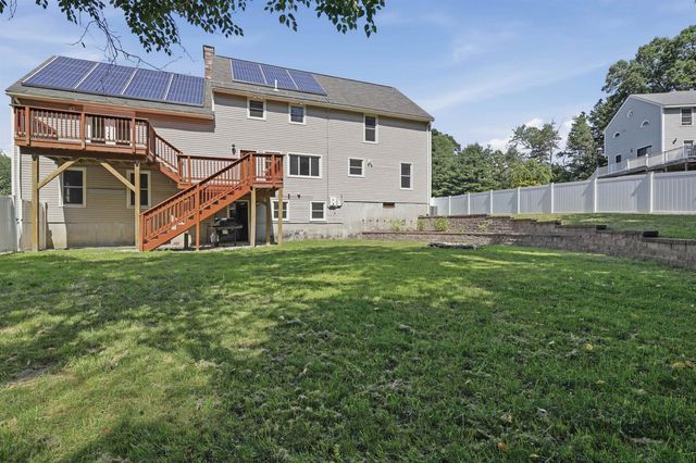 28 Rangers Drive, Hudson, NH 03051