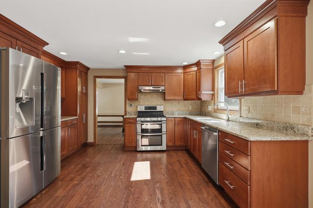 28 Rangers Drive, Hudson, NH 03051