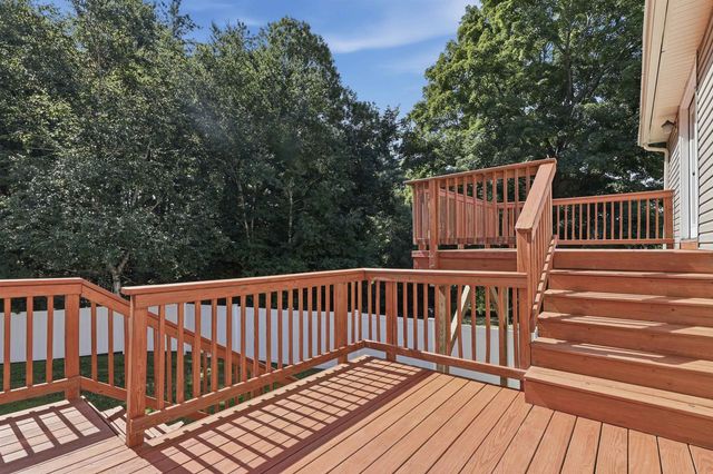 28 Rangers Drive, Hudson, NH 03051