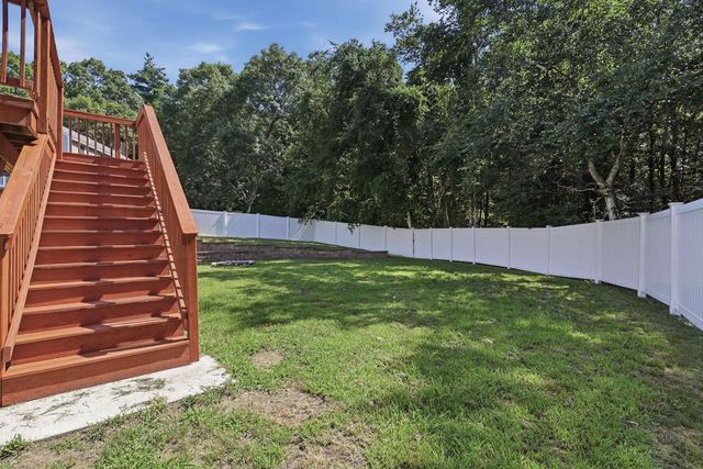28 Rangers Drive, Hudson, NH 03051