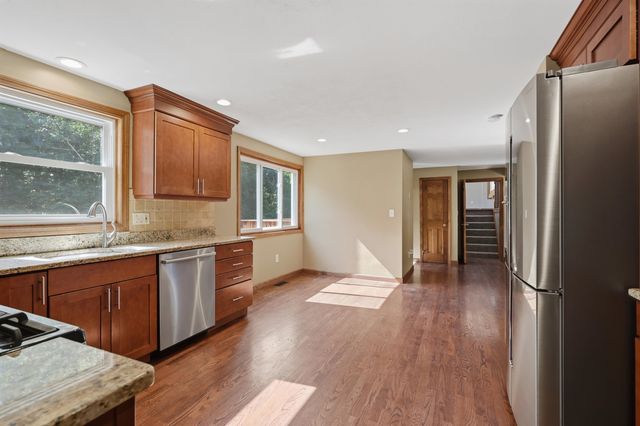 28 Rangers Drive, Hudson, NH 03051