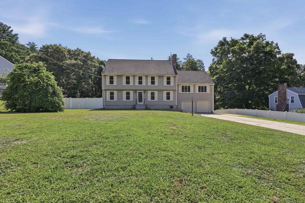 28 Rangers Drive, Hudson, NH 03051