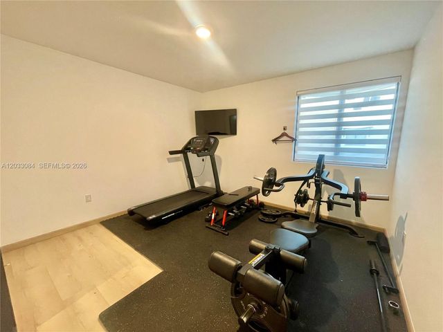 957 NW 10th St 2, Florida City, FL 33034