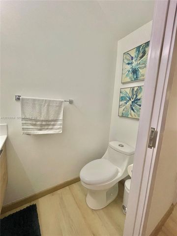 957 NW 10th St 2, Florida City, FL 33034