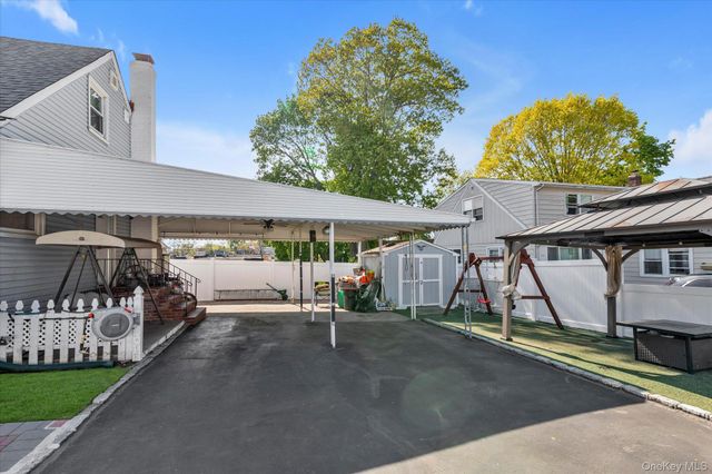 273 Monitor Street, Westbury, NY 11590
