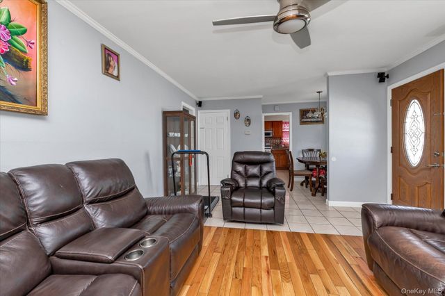273 Monitor Street, Westbury, NY 11590