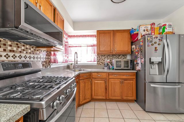 273 Monitor Street, Westbury, NY 11590
