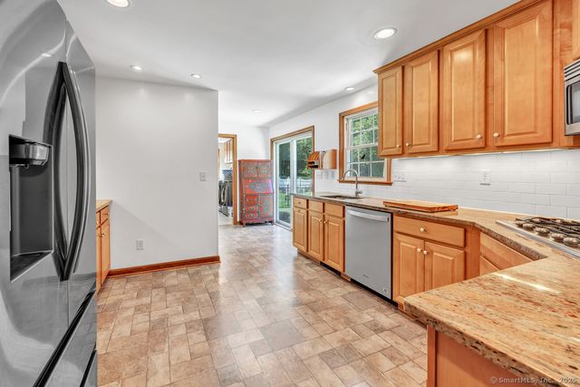 60 Carriage Drive, Stratford, CT 06614