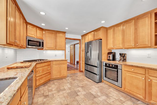 60 Carriage Drive, Stratford, CT 06614
