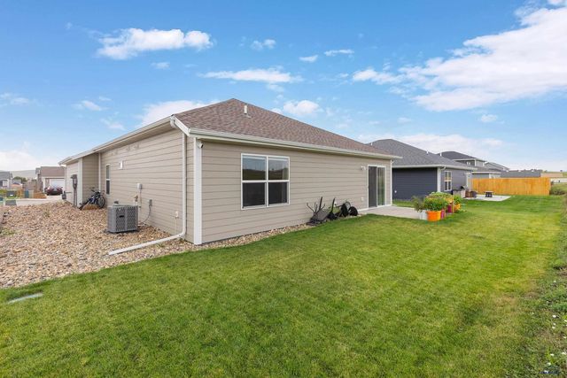 424 HENRY POTTER RD, Box Elder, SD 57719