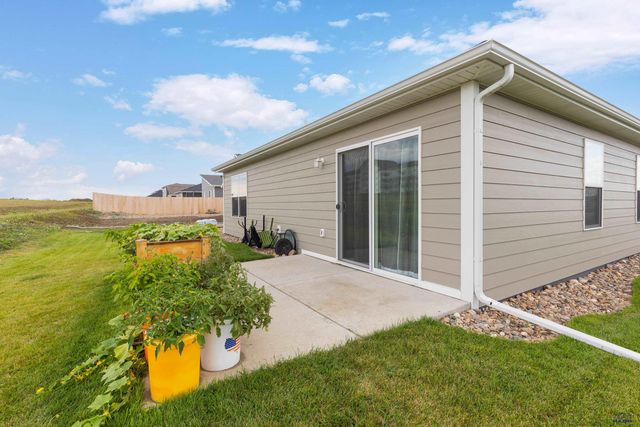 424 HENRY POTTER RD, Box Elder, SD 57719