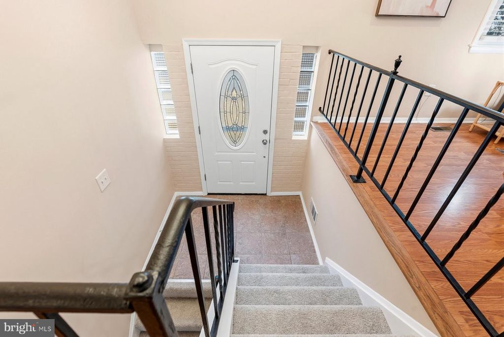 Image 19 of property listing at 910 CRESTWICK RD, Towson, MD 21286