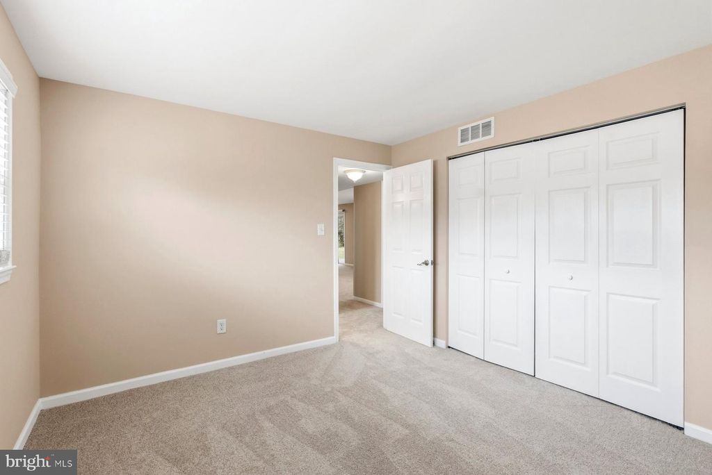 Image 26 of property listing at 910 CRESTWICK RD, Towson, MD 21286