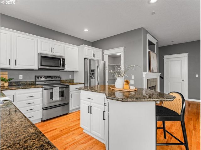 3618 WILD ROSE Loop, West Linn, OR 97068