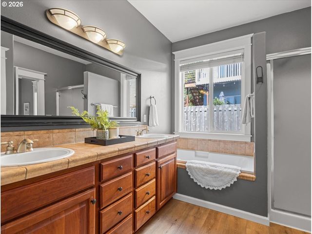 3618 WILD ROSE Loop, West Linn, OR 97068