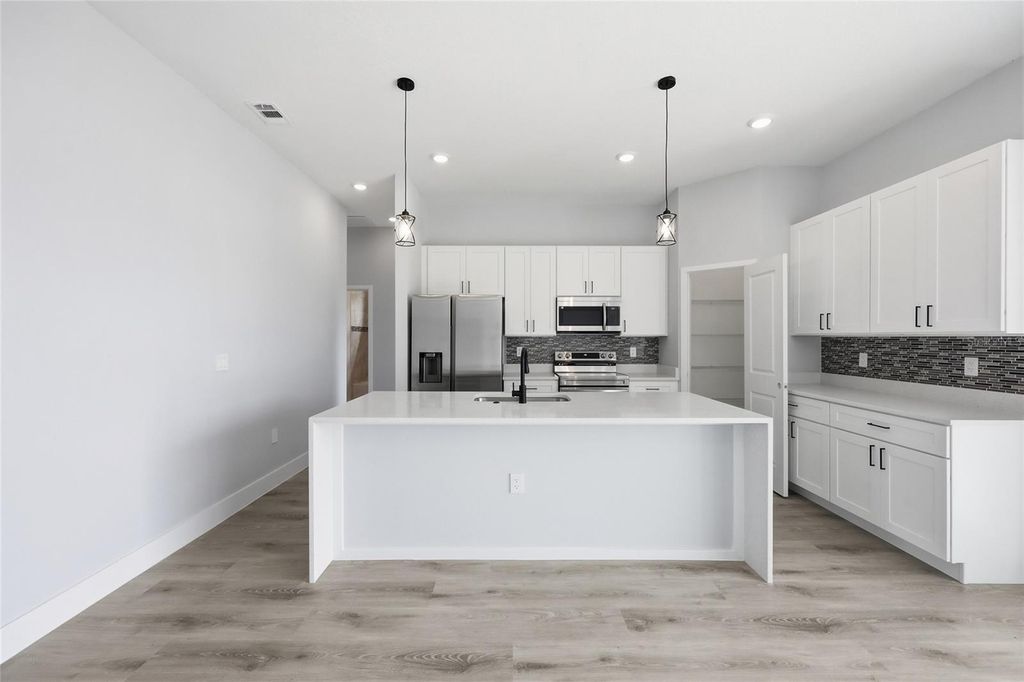 Image 10 of property listing at 4444 SW 151ST PLACE, Ocala, FL 34473