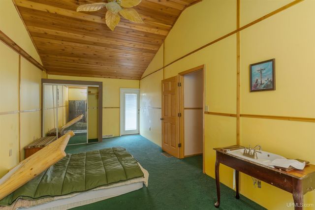 3985 Us2 Highway, Iron River, MI 49935