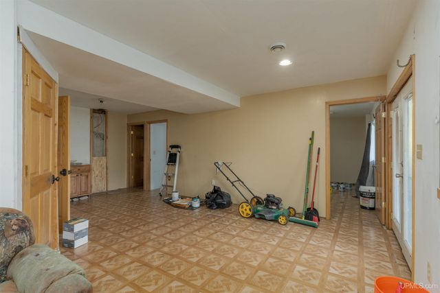 3985 Us2 Highway, Iron River, MI 49935