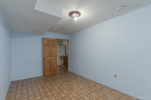 3985 Us2 Highway, Iron River, MI 49935