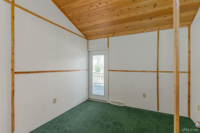 3985 Us2 Highway, Iron River, MI 49935