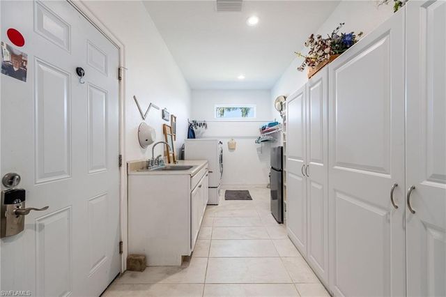 1309 NW 3rd PL, Cape Coral, FL 33993