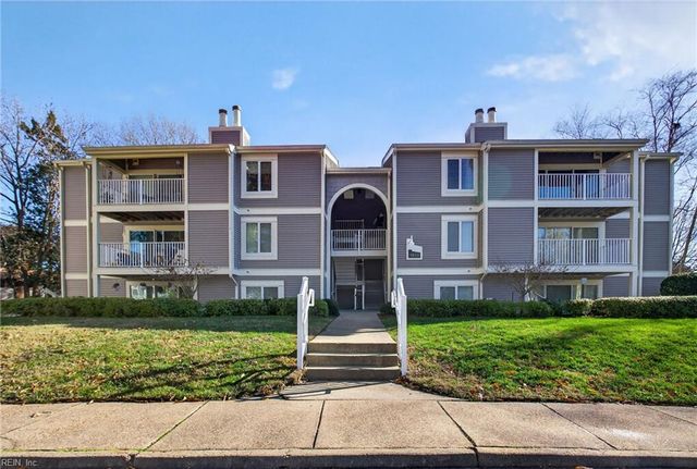 1012 Autumn Woods Ln Apt 110, Virginia Beach, VA 23452