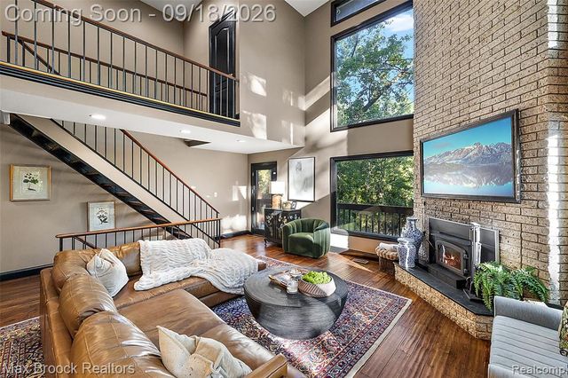 5405 Possum Lane, Orchard Lake, MI 48324
