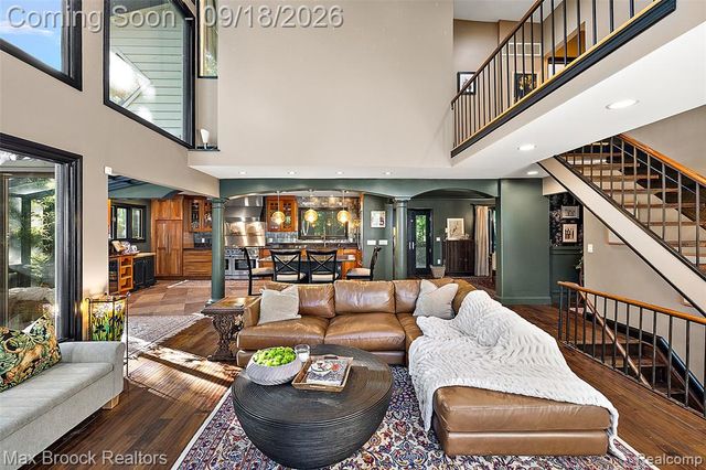 5405 Possum Lane, Orchard Lake, MI 48324
