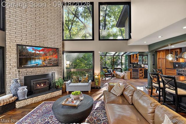 5405 Possum Lane, Orchard Lake, MI 48324