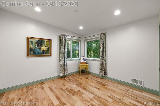 5405 Possum Lane, Orchard Lake, MI 48324