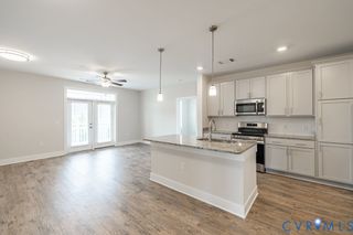 10530 Stony Bluff Dr Unit#105, Ashland, VA 23005