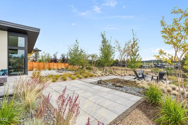 3175 NW Strickland Way, Bend, OR 97703