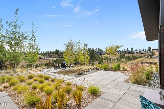 3175 NW Strickland Way, Bend, OR 97703