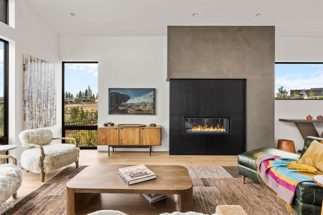 3175 NW Strickland Way, Bend, OR 97703