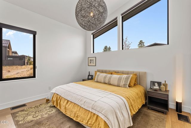 3175 NW Strickland Way, Bend, OR 97703