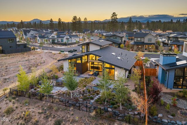 3175 NW Strickland Way, Bend, OR 97703