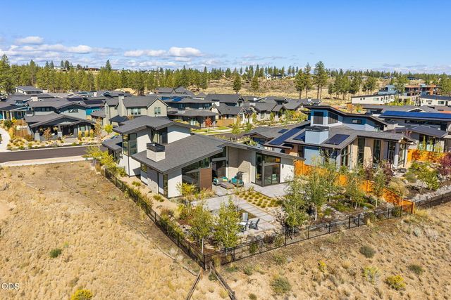 3175 NW Strickland Way, Bend, OR 97703