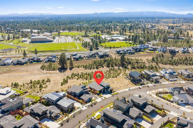 3175 NW Strickland Way, Bend, OR 97703