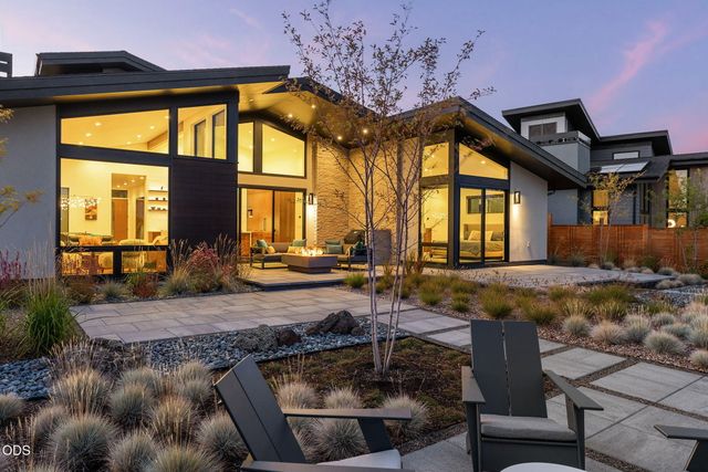 3175 NW Strickland Way, Bend, OR 97703