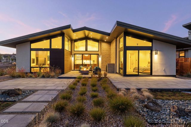 3175 NW Strickland Way, Bend, OR 97703